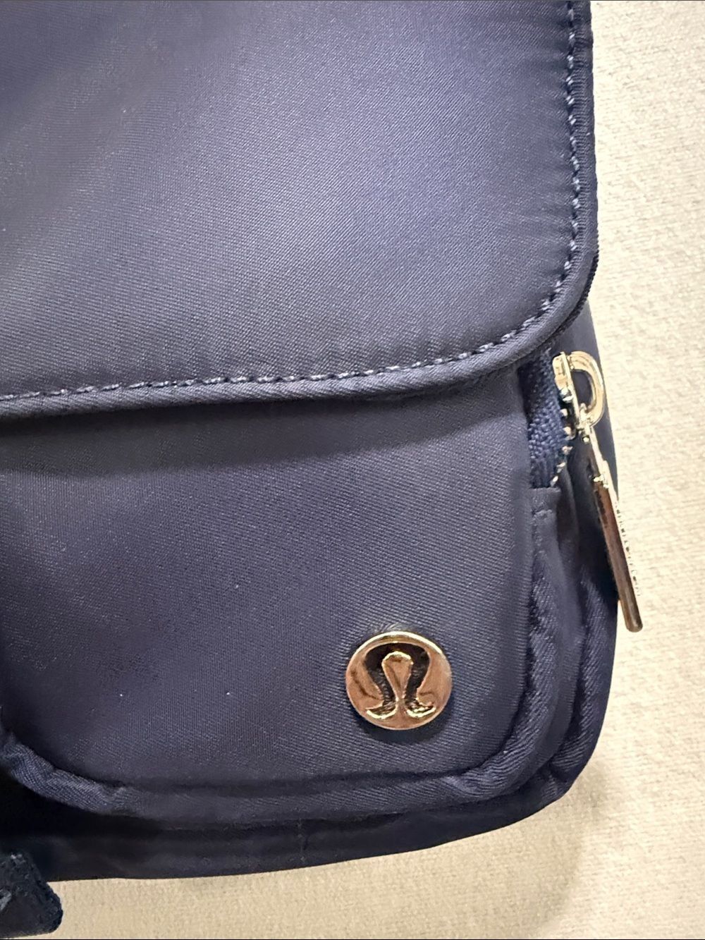 lululemon athletica 3L Navy Crossbody Bag with Silver Hardware - Picture 3 of 11